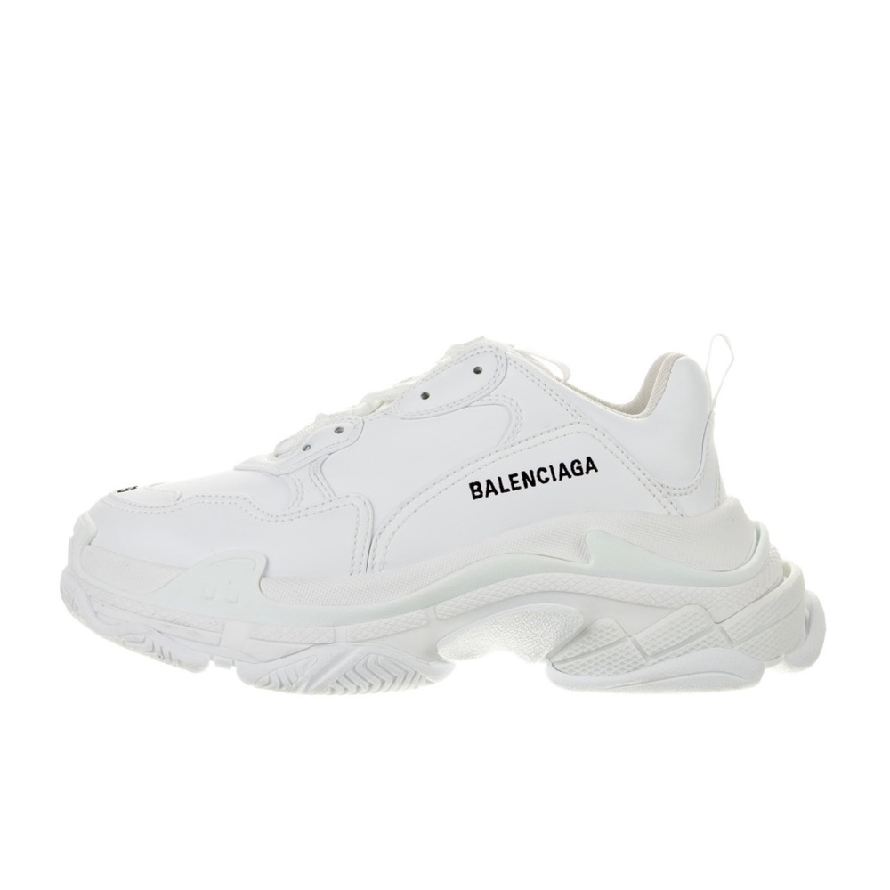 Balenciaga
Triple S Sneakers